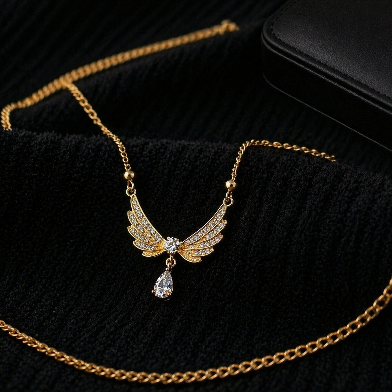Luxury Angel Wings Pendant Necklace