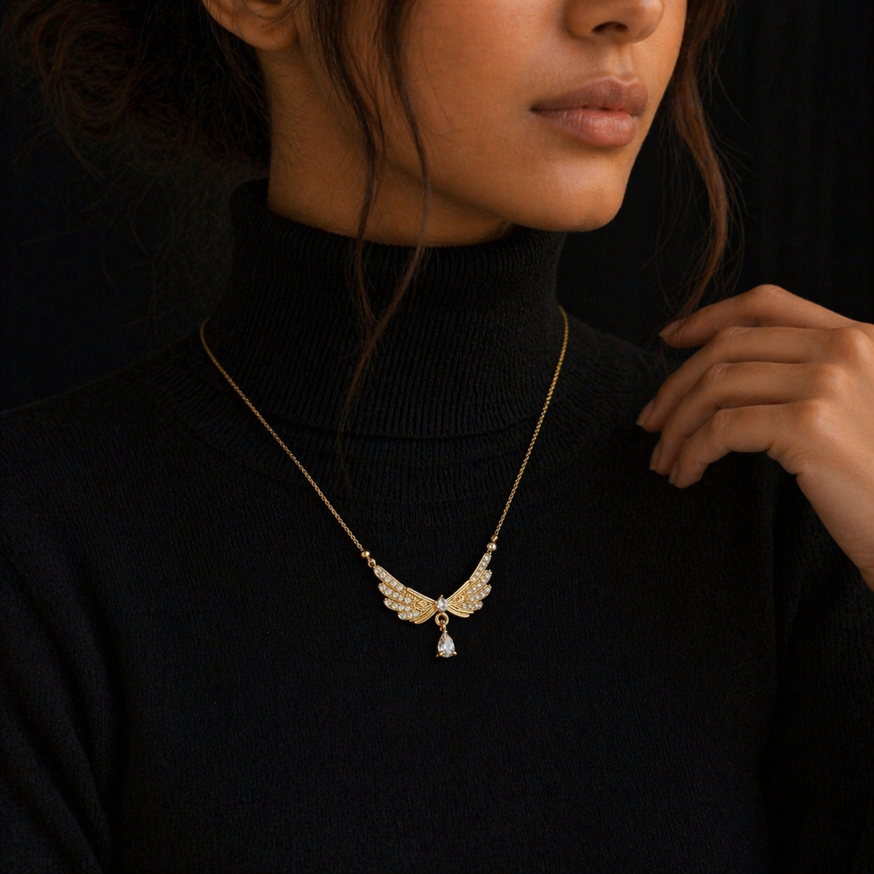Luxury Angel Wings Pendant Necklace